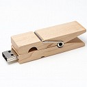 Stick-uri USB promotionale din lemn cu forma de carlig de rufe - CM1083 Stick-uri USB promotionale din lemn cu forma de carlig de rufe - CM1083