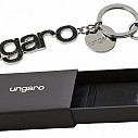 Brelocuri elegante metalice cu carabina si text Ungaro - Lustrini UAK328 Brelocuri elegante metalice cu carabina si text Ungaro - Lustrini UAK328