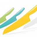 Cutite pentru prajituri, realizate din plastic colorat, cu parte zimtata - 93994 Cutite pentru prajituri, realizate din plastic colorat, cu parte zimtata - 93994