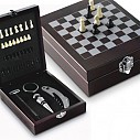 Cutii promotionale din lemn cu piese de sah si 4 accesorii pentru sticle de vin - 6832 Cutii promotionale din lemn cu piese de sah si 4 accesorii pentru sticle de vin - 6832