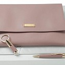 Seturi de huse de tablete cu stick USB si pix metalic Nina Ricci - RPBIU408 Seturi de huse de tablete cu stick USB si pix metalic Nina Ricci - RPBIU408